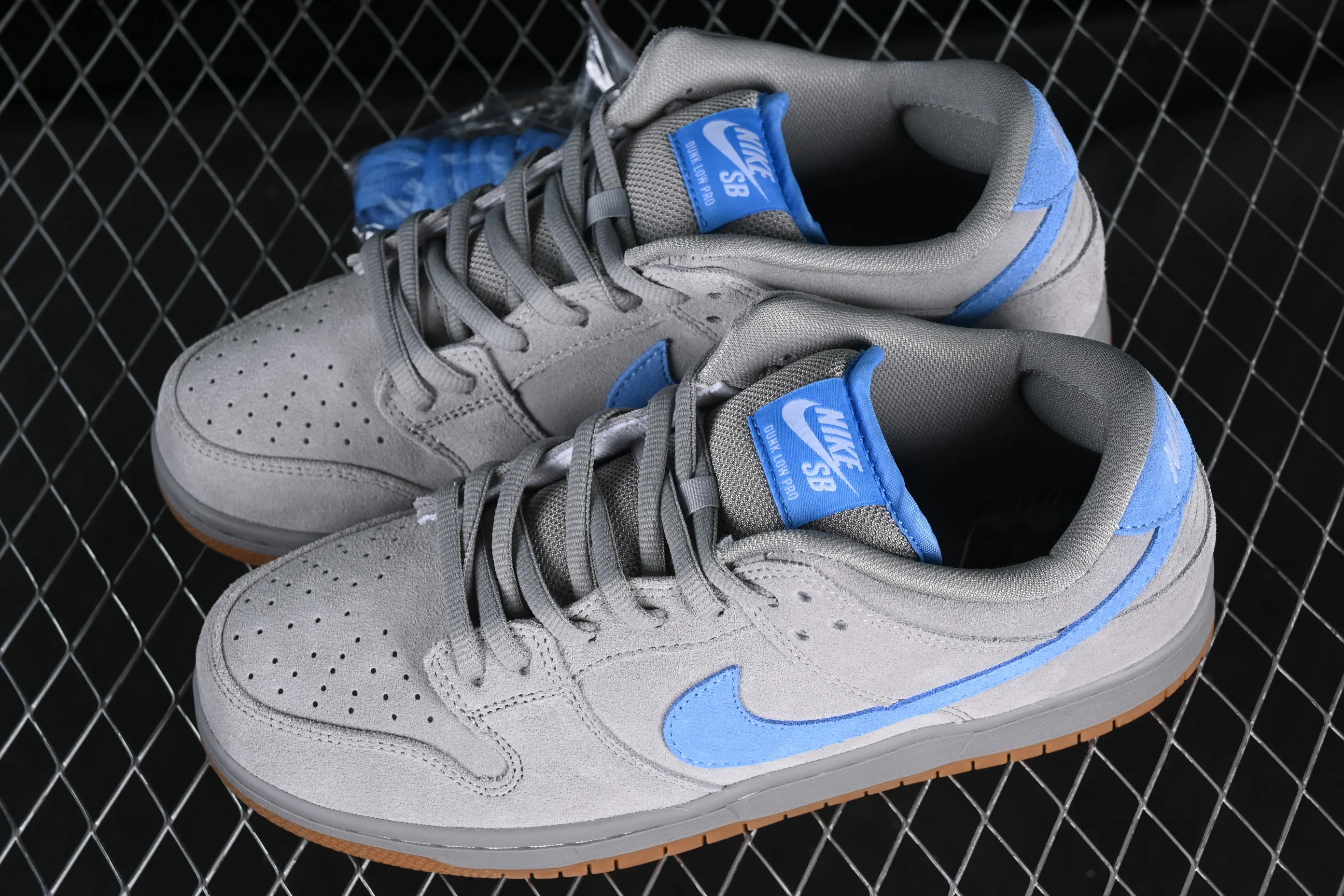 All categories Nk SB Dunk series Nk SB Dunk Low low-top sneakers Nk SB Dunk Low Pro gray blue SB smashed backboard fashion casual sneakers 304292-022
